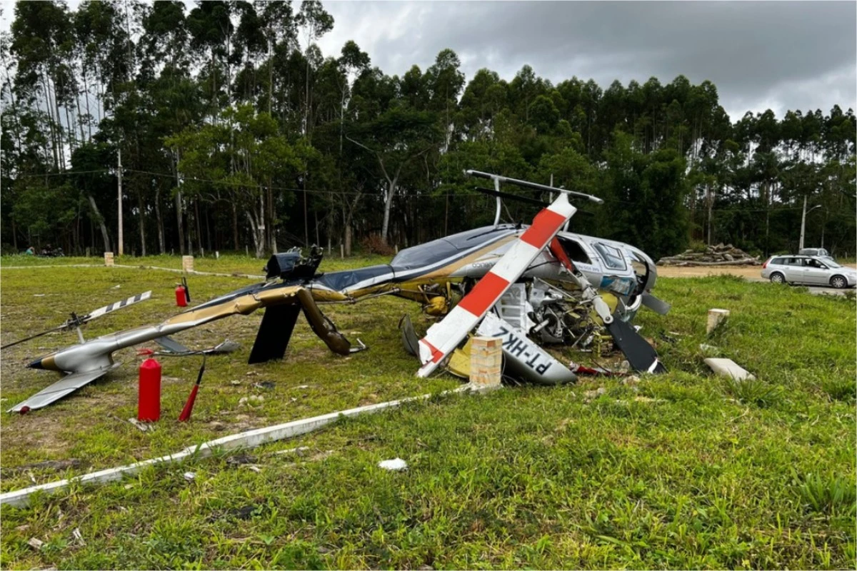 Tenente do Corpo de Bombeiros fala sobre a queda de helicÃ³ptero com 5 pessoas em Santa Catarina: âAs vÃ­timas eramâ¦â