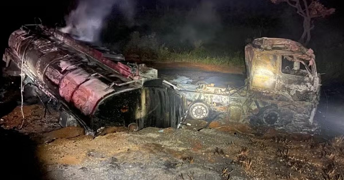 Motorista dorme ao volante em carreta carregada de gasolina e causa acidente fatal na BR-365